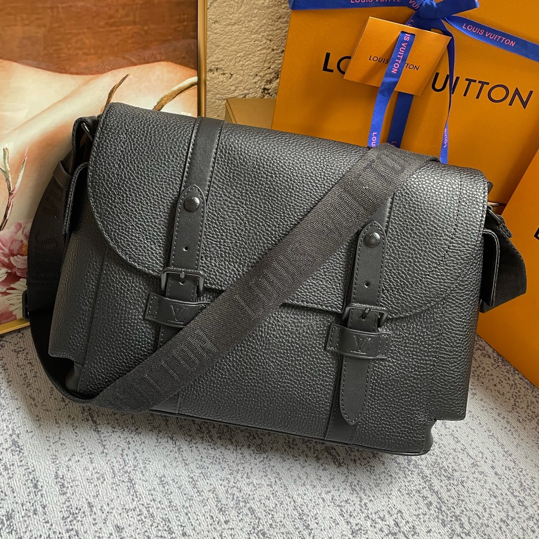 Louis Vuitton Christopher Messenger Taurillon Black For Men, Men’s Bags, Shoulder And Crossbody Bags 11.4in/29cm