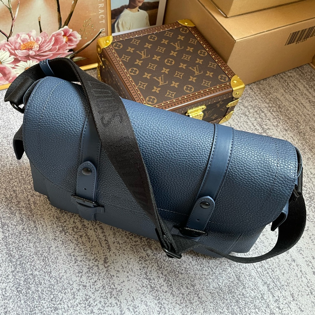 Louis Vuitton Christopher Messenger Taurillon Blue For Men, Men’s Bags, Shoulder And Crossbody Bags 11.4in/29cm