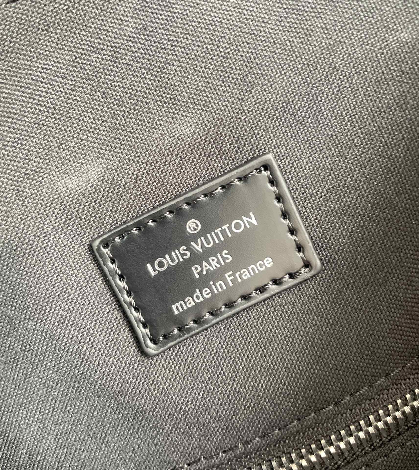 Louis Vuitton Christopher PM Damier Graphite For Men, Men’s Bags, Men’s Backpack 17.3in/44cm