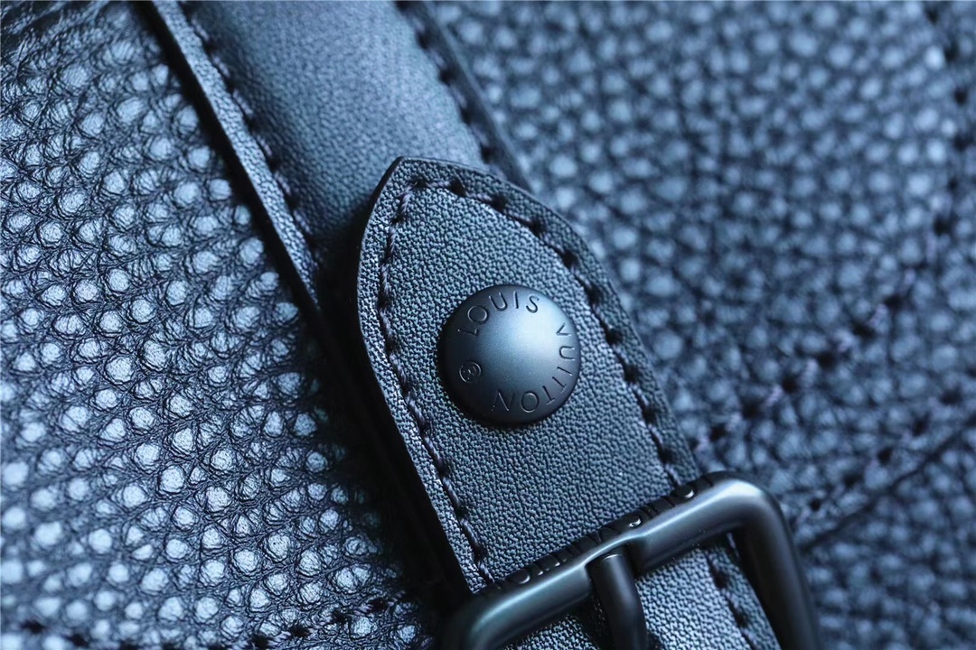 Louis Vuitton Christopher XS Taurillon Black For Men, Men’s Bags, Shoulder And Crossbody Bags 7.7in/19.5cm