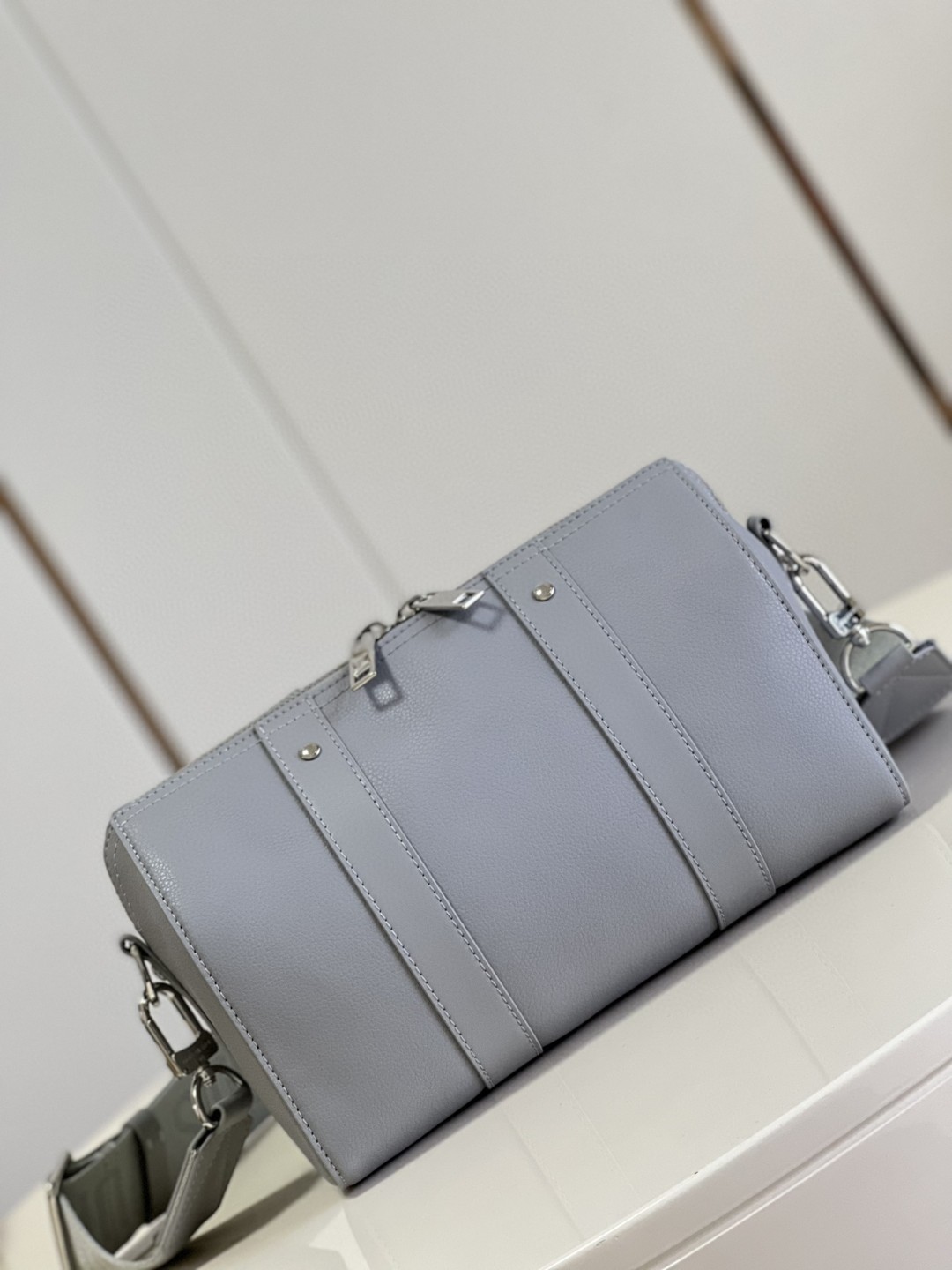 Louis Vuitton City Keepall Grey Aerogram For Women, Women’s Bags, Crossbody Bags 10.6in/27cm