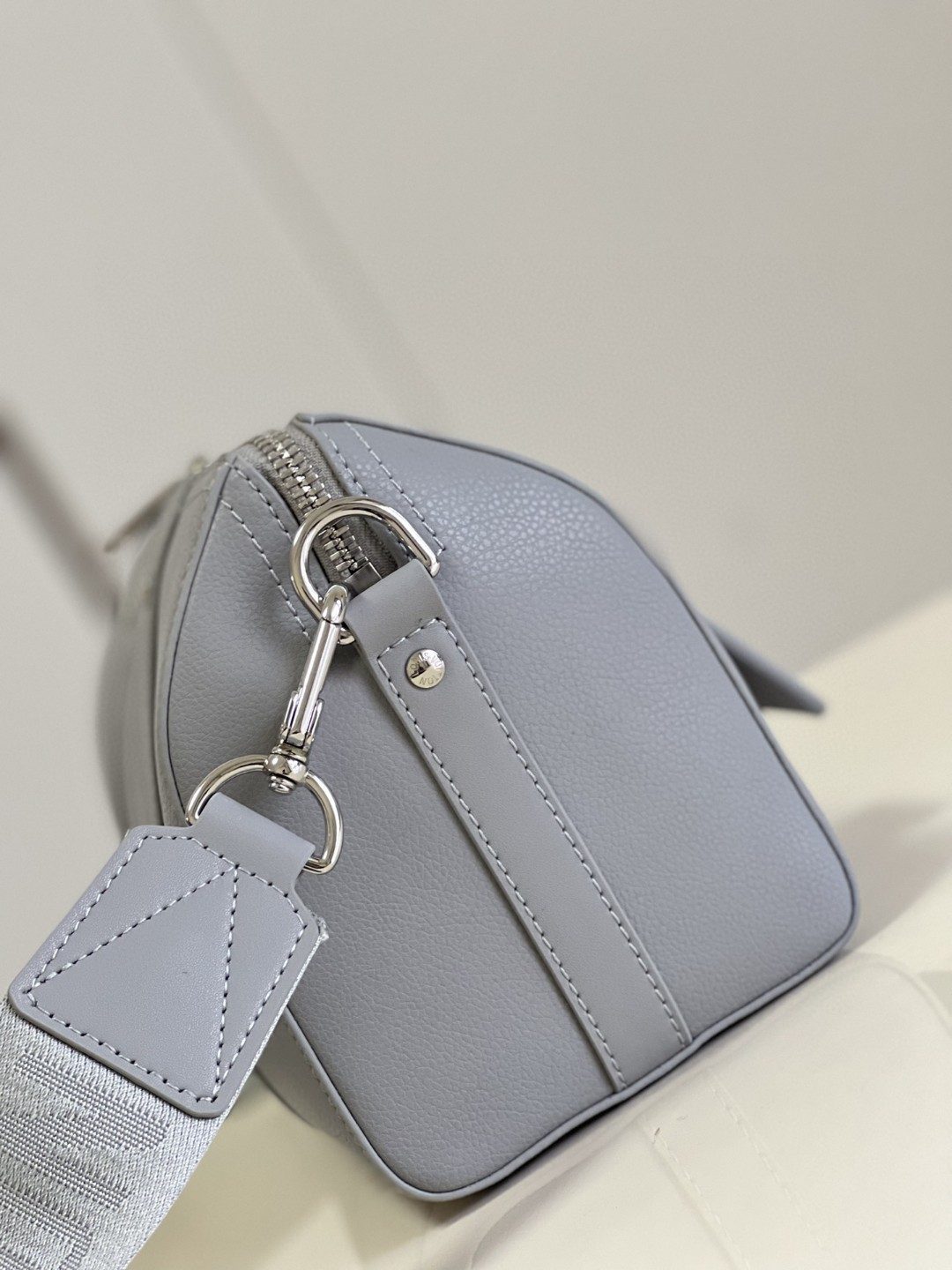 Louis Vuitton City Keepall Grey Aerogram For Women, Women’s Bags, Crossbody Bags 10.6in/27cm