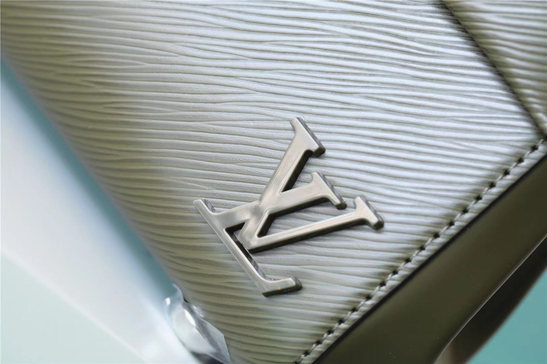 Louis Vuitton Cluny Mini Epi Green For Women, Women’s Handbags, Shoulder And Crossbody Bags 20cm/7.9in LV 