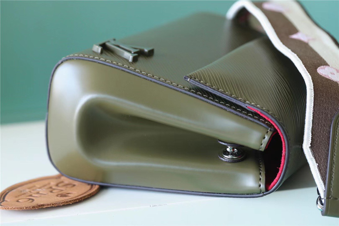 Louis Vuitton Cluny Mini Epi Green For Women, Women’s Handbags, Shoulder And Crossbody Bags 20cm/7.9in LV 