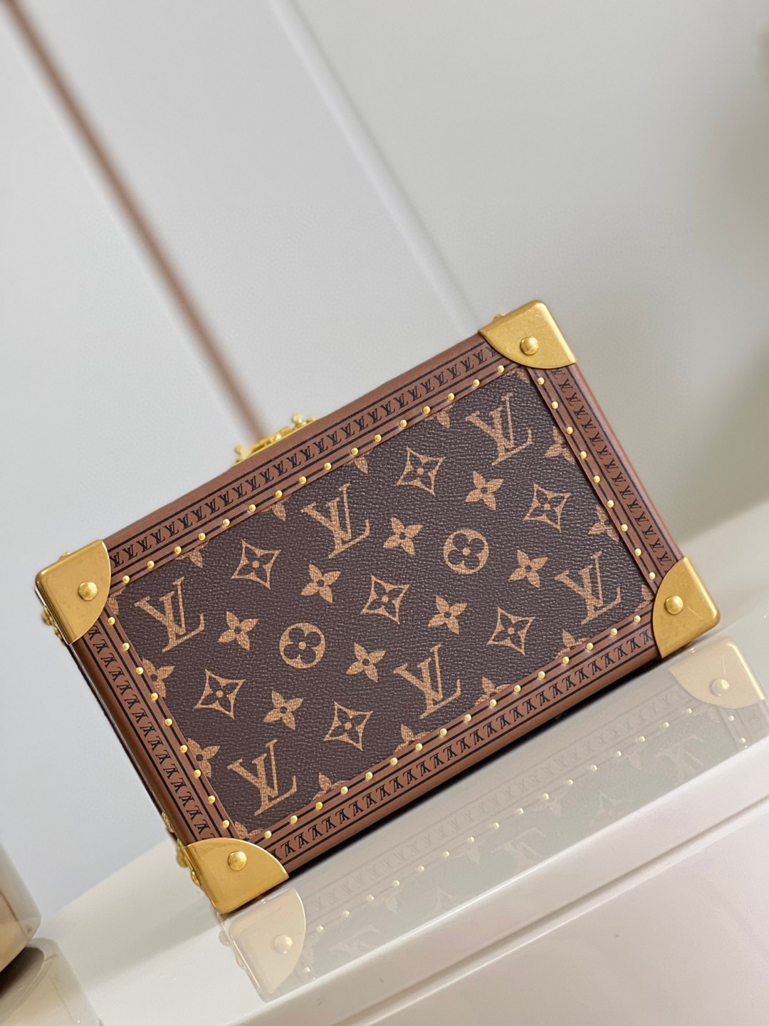 Louis Vuitton Coffret Tresor 24 For Brown/Beige Women, Women’s Handbags, Shoulder Bags And Crossbody Bags 9.4in/24cm LV 