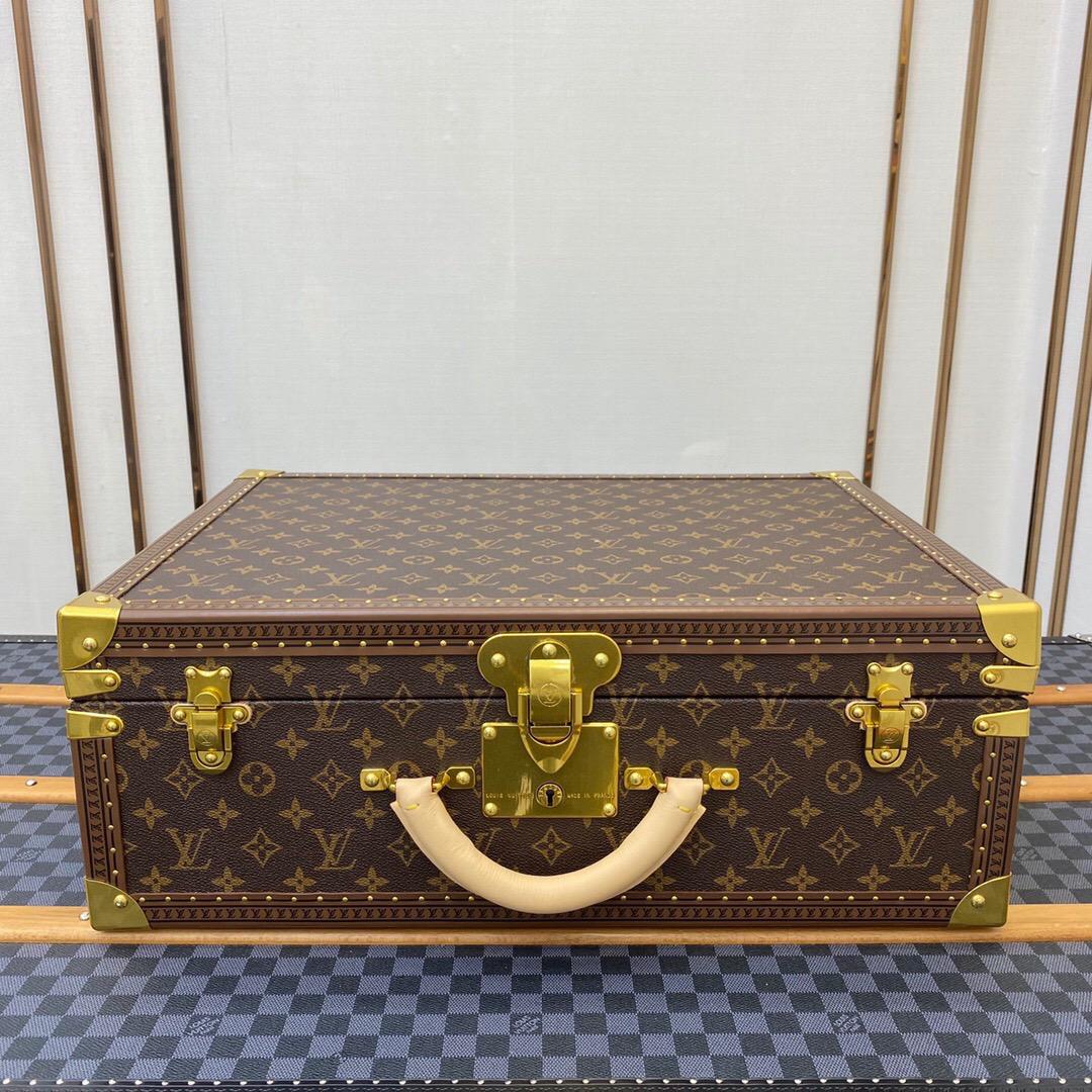 Louis Vuitton Cotteville 50 Monogram Canvas For Women, Travel Bags 19.7in/50cm LV
