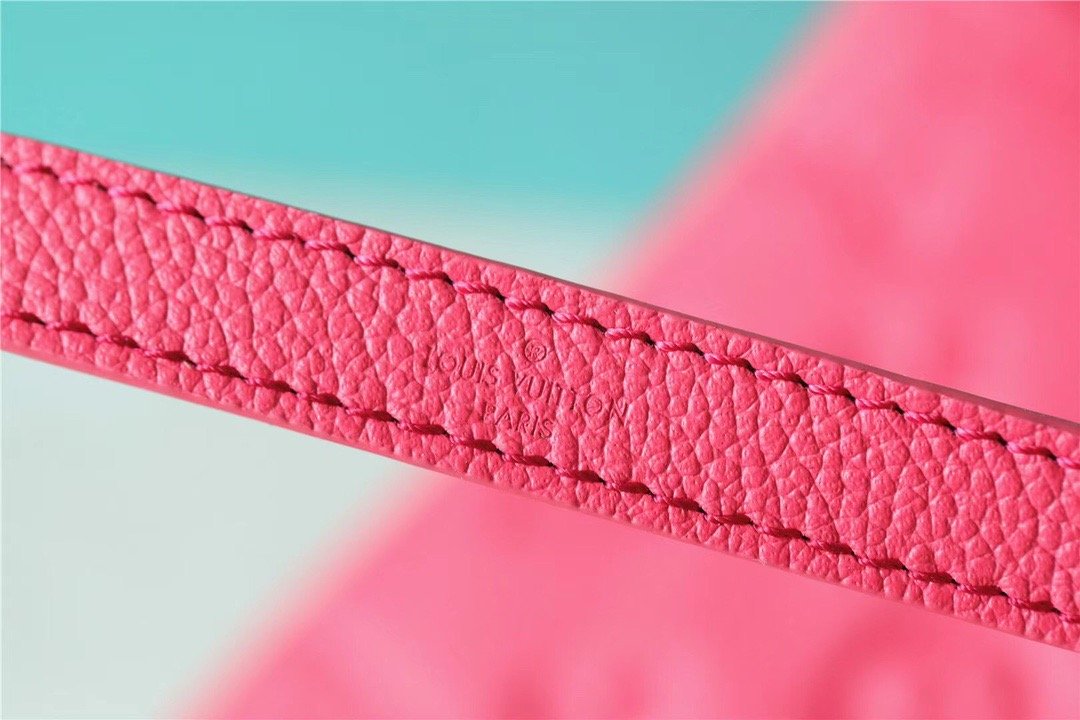Louis Vuitton Coussin BB Grain Fluo Pink For Women, Women’s Bags, Shoulder And Crossbody Bags 8.3in/21cm