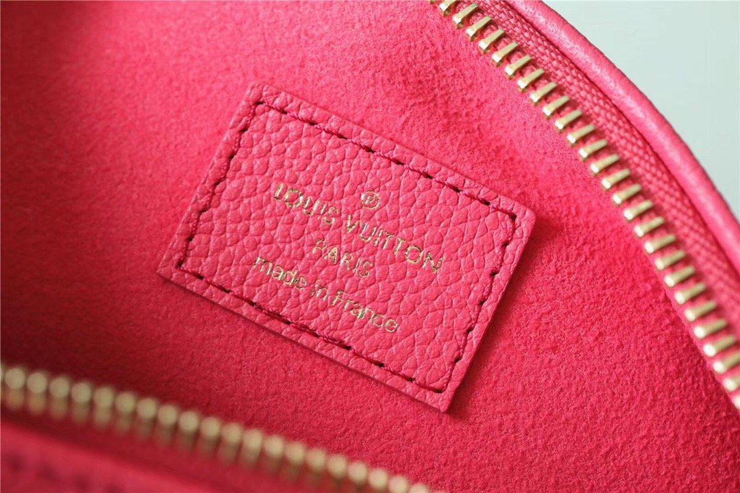 Louis Vuitton Coussin BB Grain Fluo Pink For Women, Women’s Bags, Shoulder And Crossbody Bags 8.3in/21cm