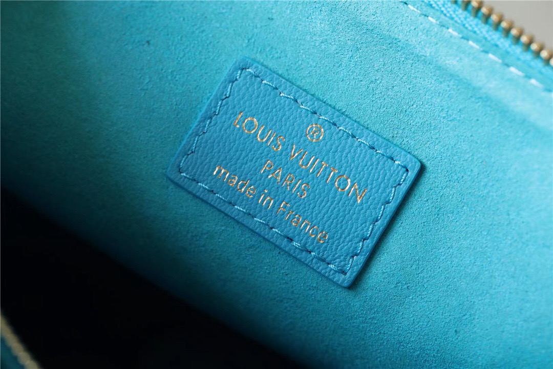 Louis Vuitton Coussin PM Monogram Blue For Women, Women’s Bags, Shoulder And Crossbody Bags 10.2in/26cm LV 