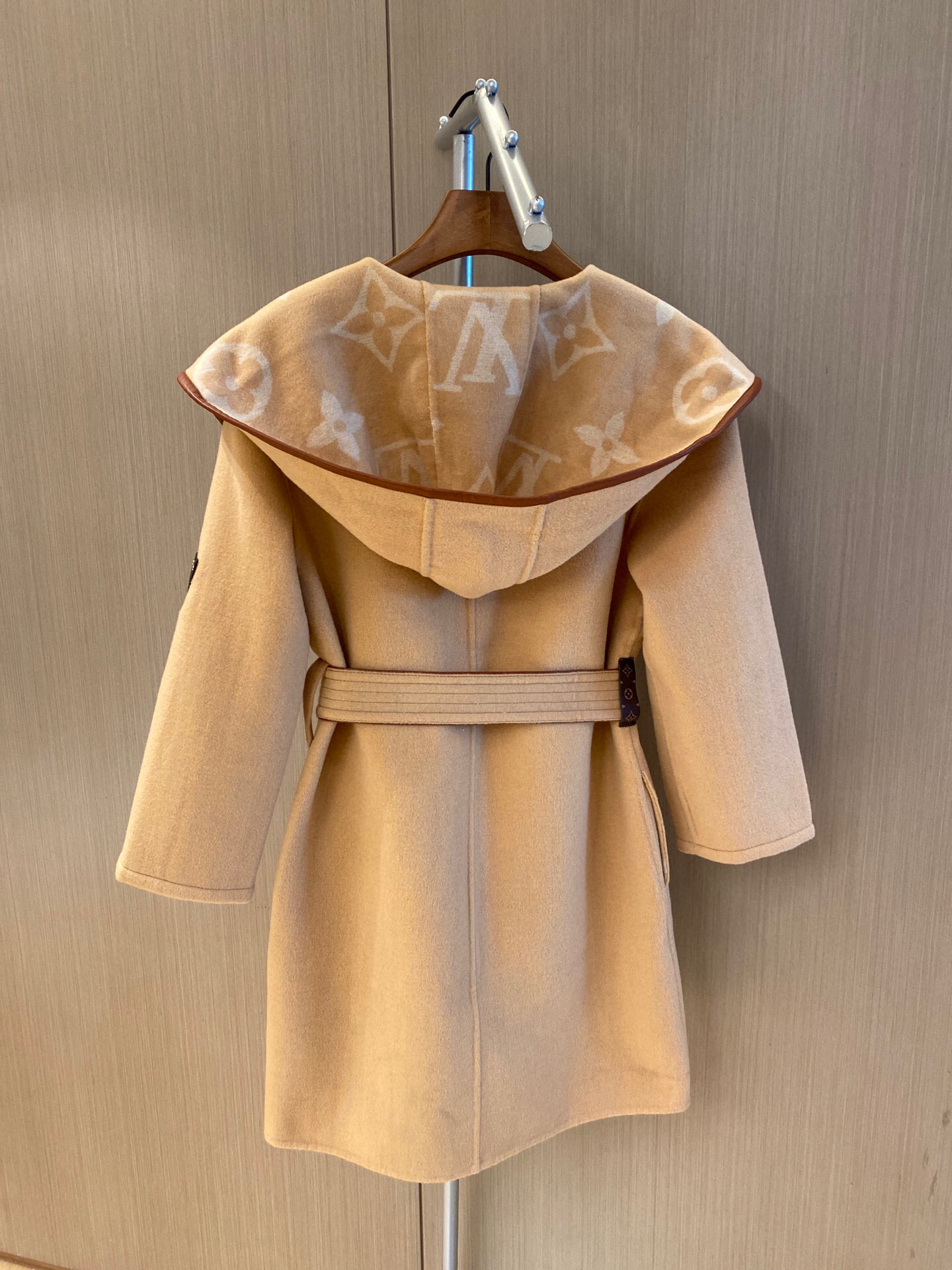 Louis Vuitton Dark Color Hem Coat Beige For Women