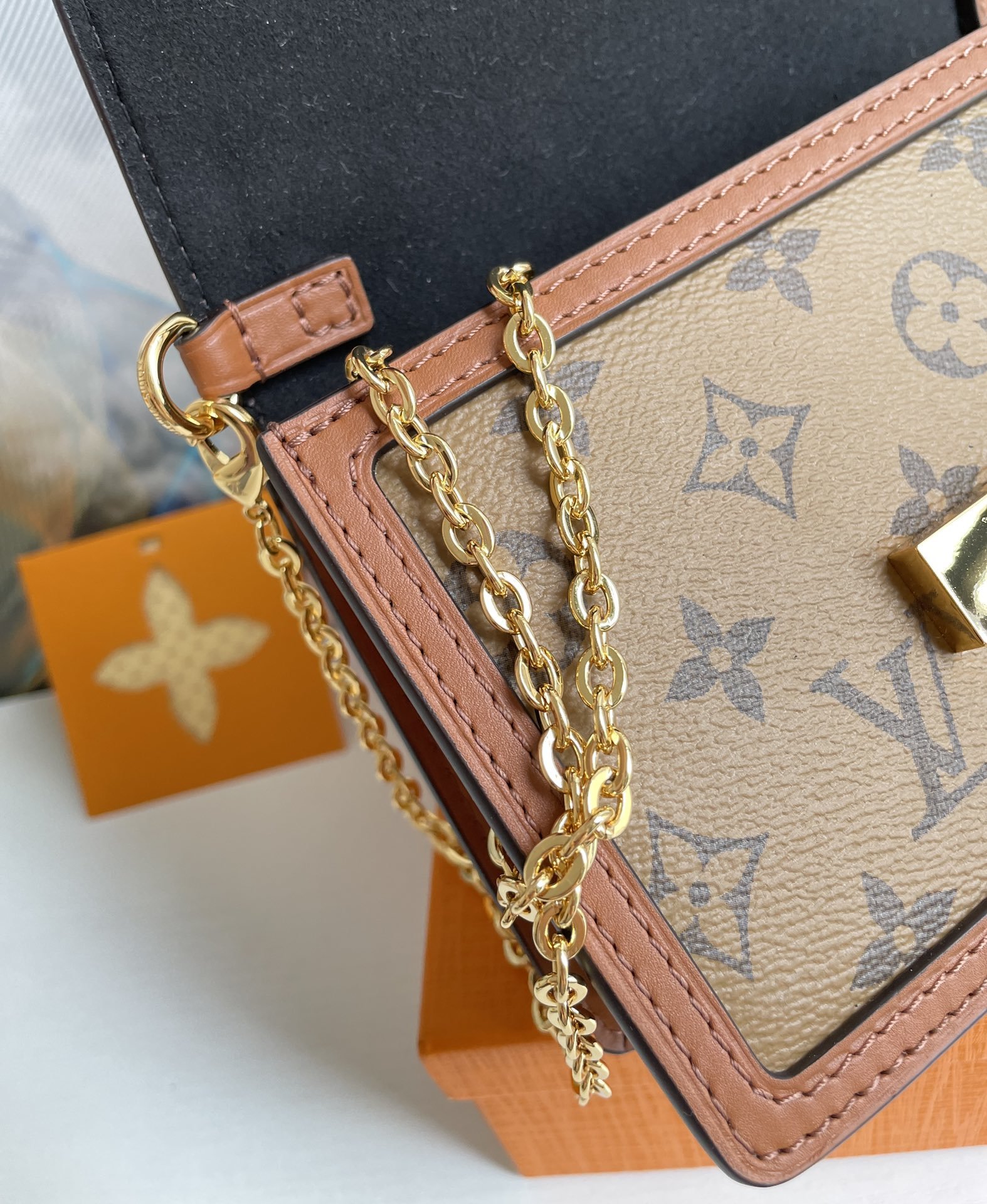 Louis Vuitton Dauphine Chain Wallet Combines Monogram And Monogram Reverse Canvas By Nicolas Ghesquière For Women, Women’s Wallet 19cm