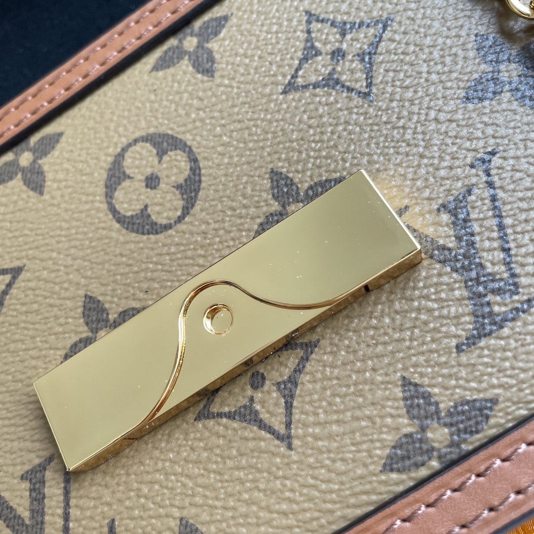 Louis Vuitton Dauphine Chain Wallet Combines Monogram And Monogram Reverse Canvas By Nicolas Ghesquière For Women, Women’s Wallet 19cm
