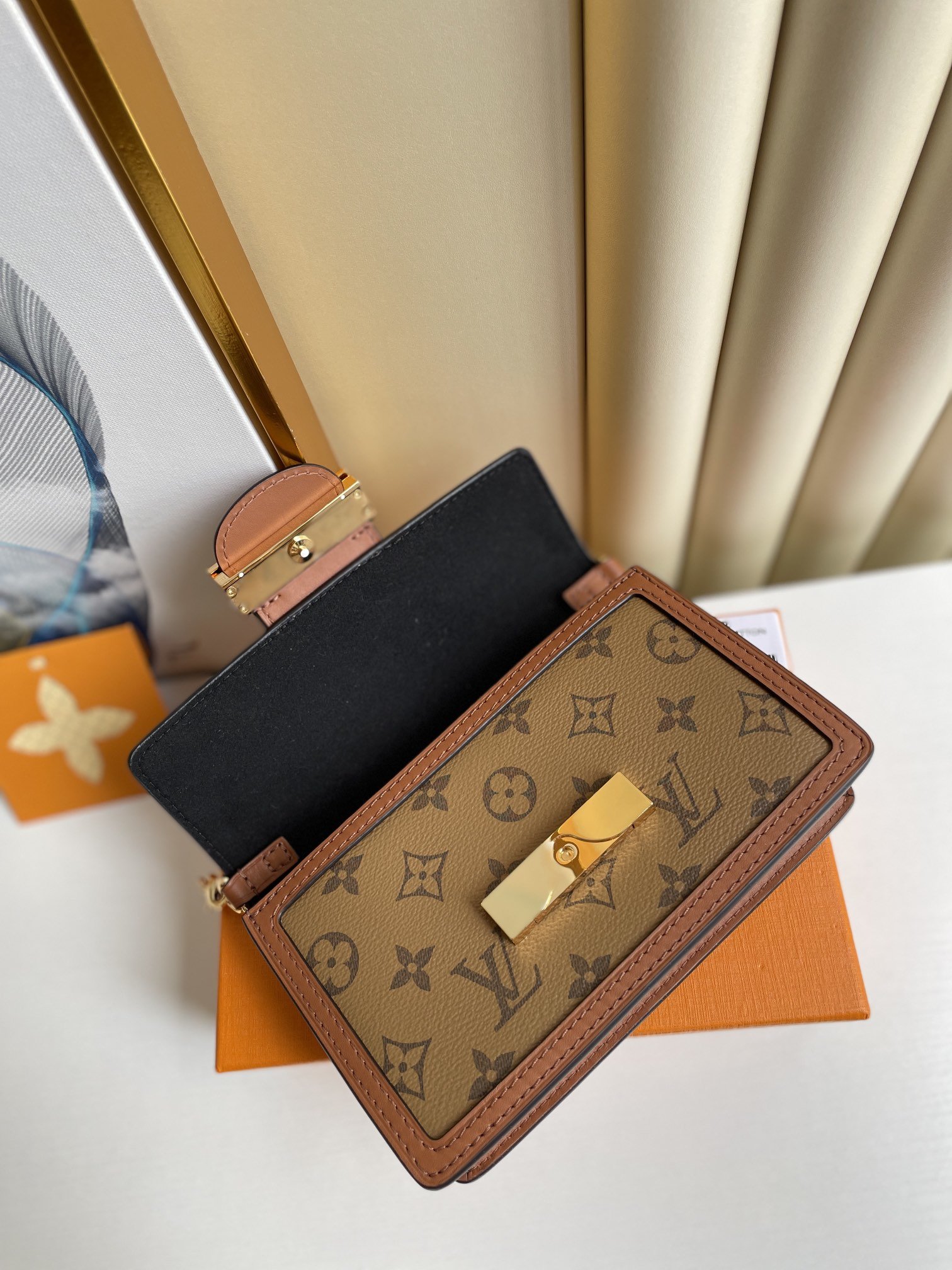 Louis Vuitton Dauphine Chain Wallet Combines Monogram And Monogram Reverse Canvas By Nicolas Ghesquière For Women, Women’s Wallet 19cm