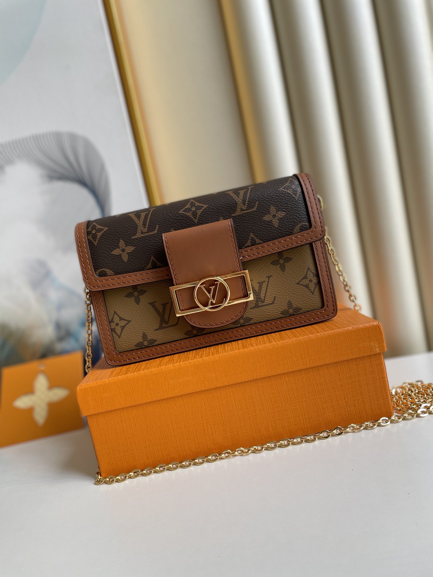 Louis Vuitton Dauphine Chain Wallet Combines Monogram And Monogram Reverse Canvas By Nicolas Ghesquière For Women, Women’s Wallet 19cm