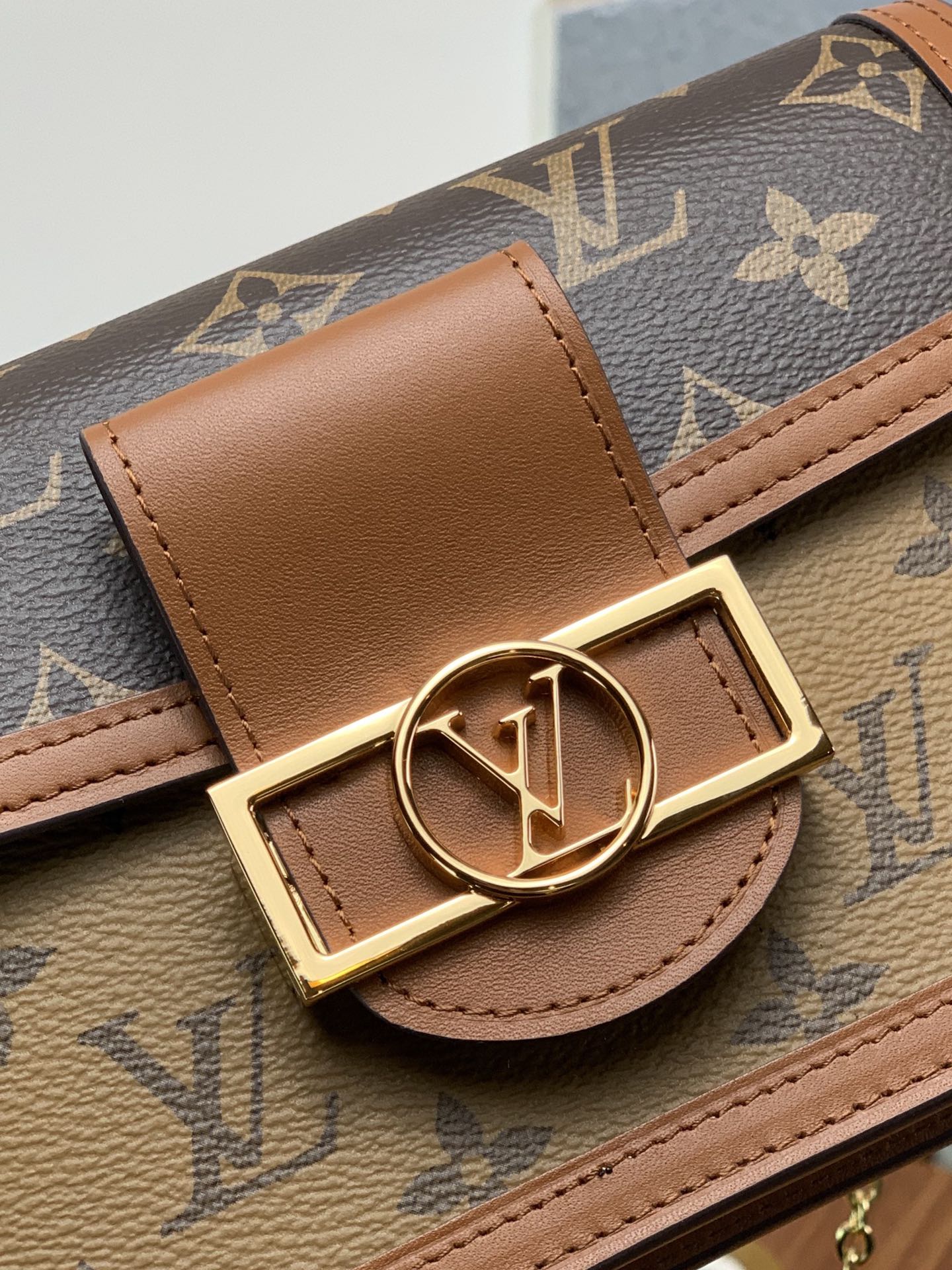 Louis Vuitton Dauphine Chain Wallet Monogram Reverse Canvas Brown For Women 7.8in/19 cm