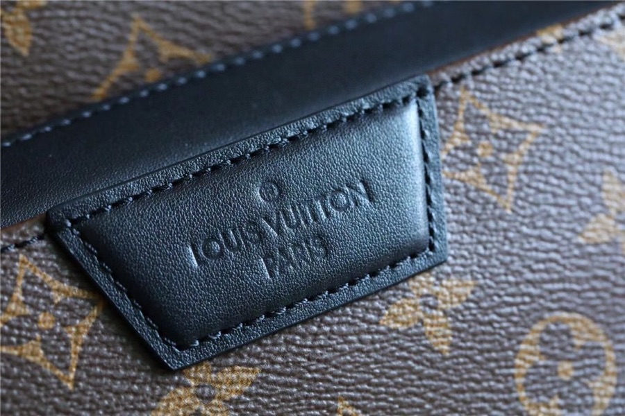 Louis Vuitton Discovery Backpack Monogram Canvas With LV Rubber Signature Appliqué For Fall, Men’s Bags 40cm