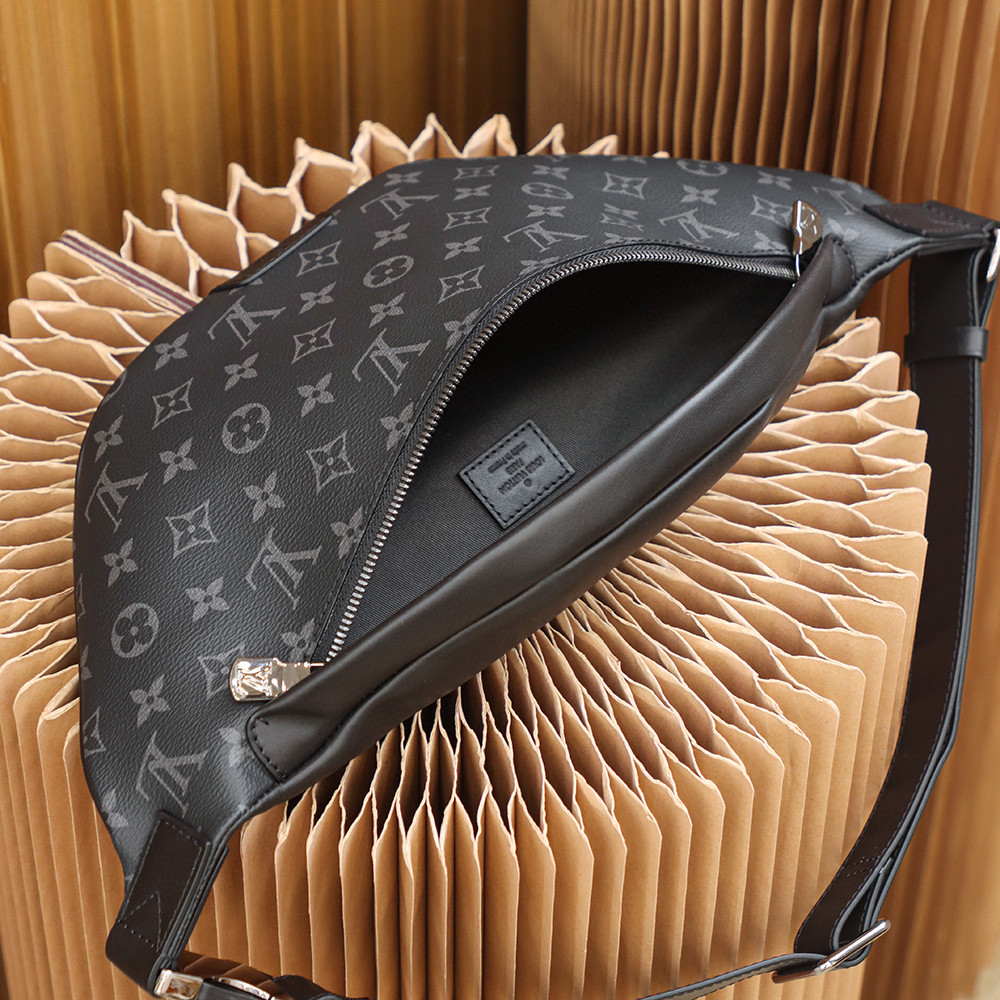 Louis Vuitton Discovery Bumbag PM Monogram Eclipse Canvas For Men, Men’s Bags, Belt Bags 17.3in/44cm