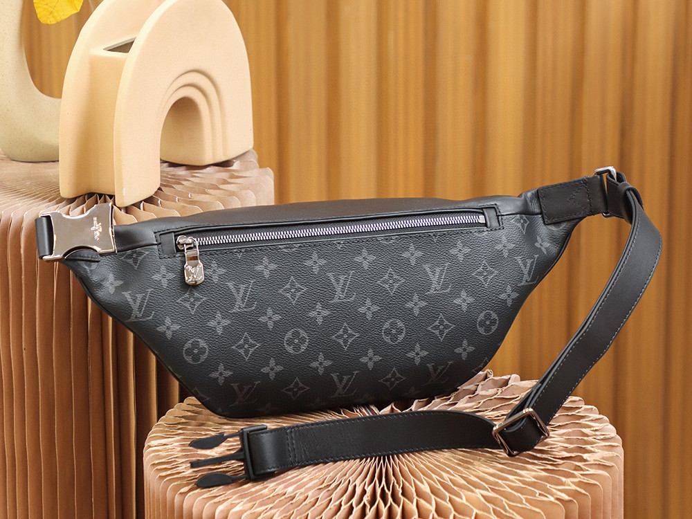 Louis Vuitton Discovery Bumbag PM Monogram Eclipse Canvas For Men, Men’s Bags, Belt Bags 17.3in/44cm