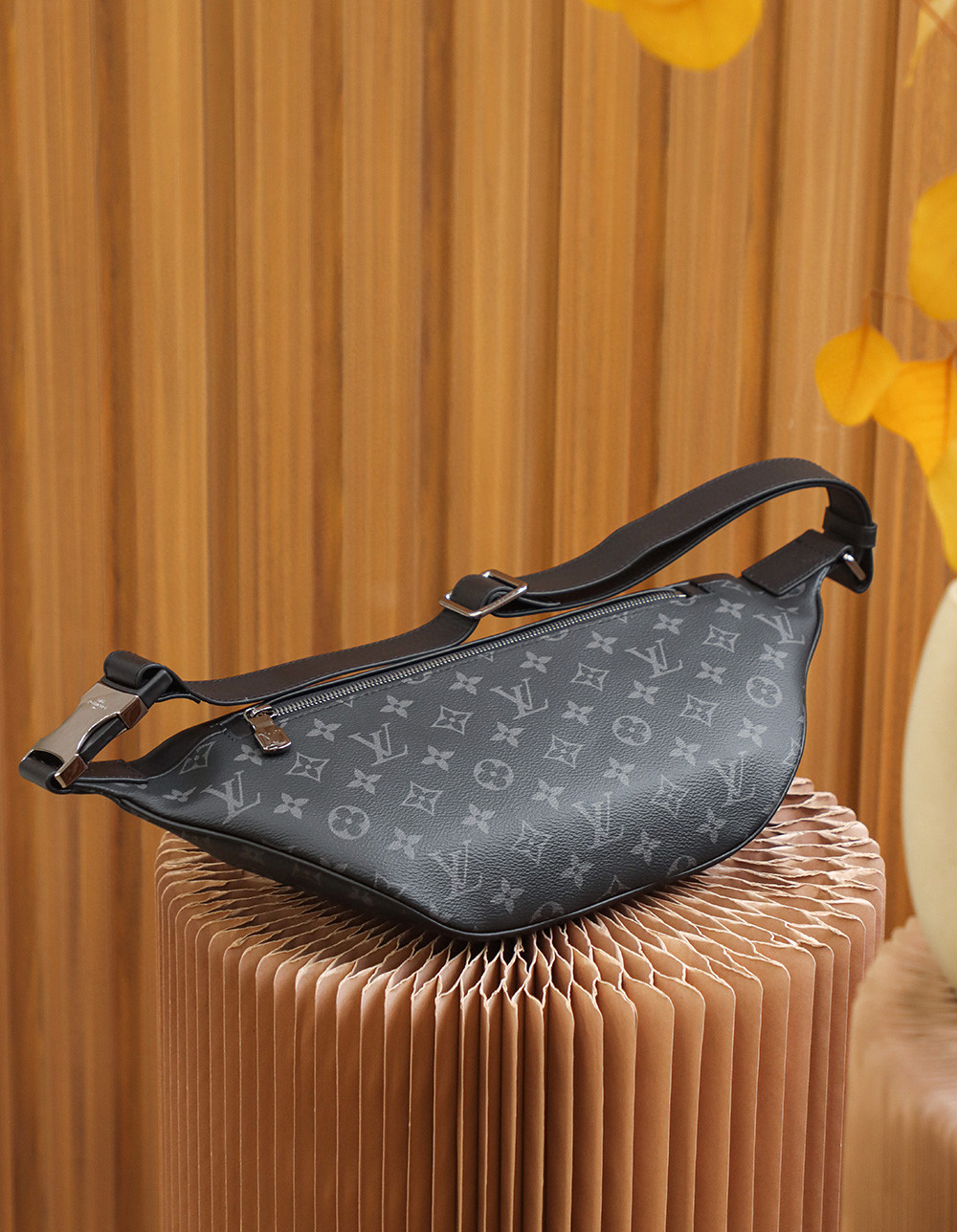 Louis Vuitton Discovery Bumbag PM Monogram Eclipse Canvas For Men, Men’s Bags, Belt Bags 17.3in/44cm