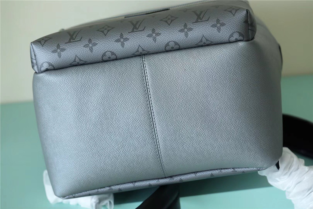 Louis Vuitton Discovery PM Backpack Monogram/Taiga Gunmetal Gray For Men, Men’s Bags, Men’s Backpack 15.7in/40cm