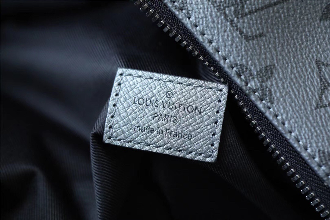 Louis Vuitton Discovery PM Backpack Monogram/Taiga Gunmetal Gray For Men, Men’s Bags, Men’s Backpack 15.7in/40cm