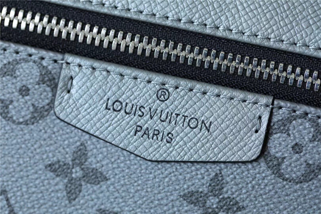 Louis Vuitton Discovery PM Backpack Monogram/Taiga Gunmetal Gray For Men, Men’s Bags, Men’s Backpack 15.7in/40cm
