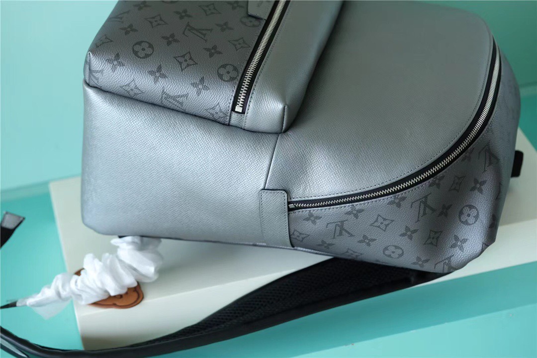 Louis Vuitton Discovery PM Backpack Monogram/Taiga Gunmetal Gray For Men, Men’s Bags, Men’s Backpack 15.7in/40cm