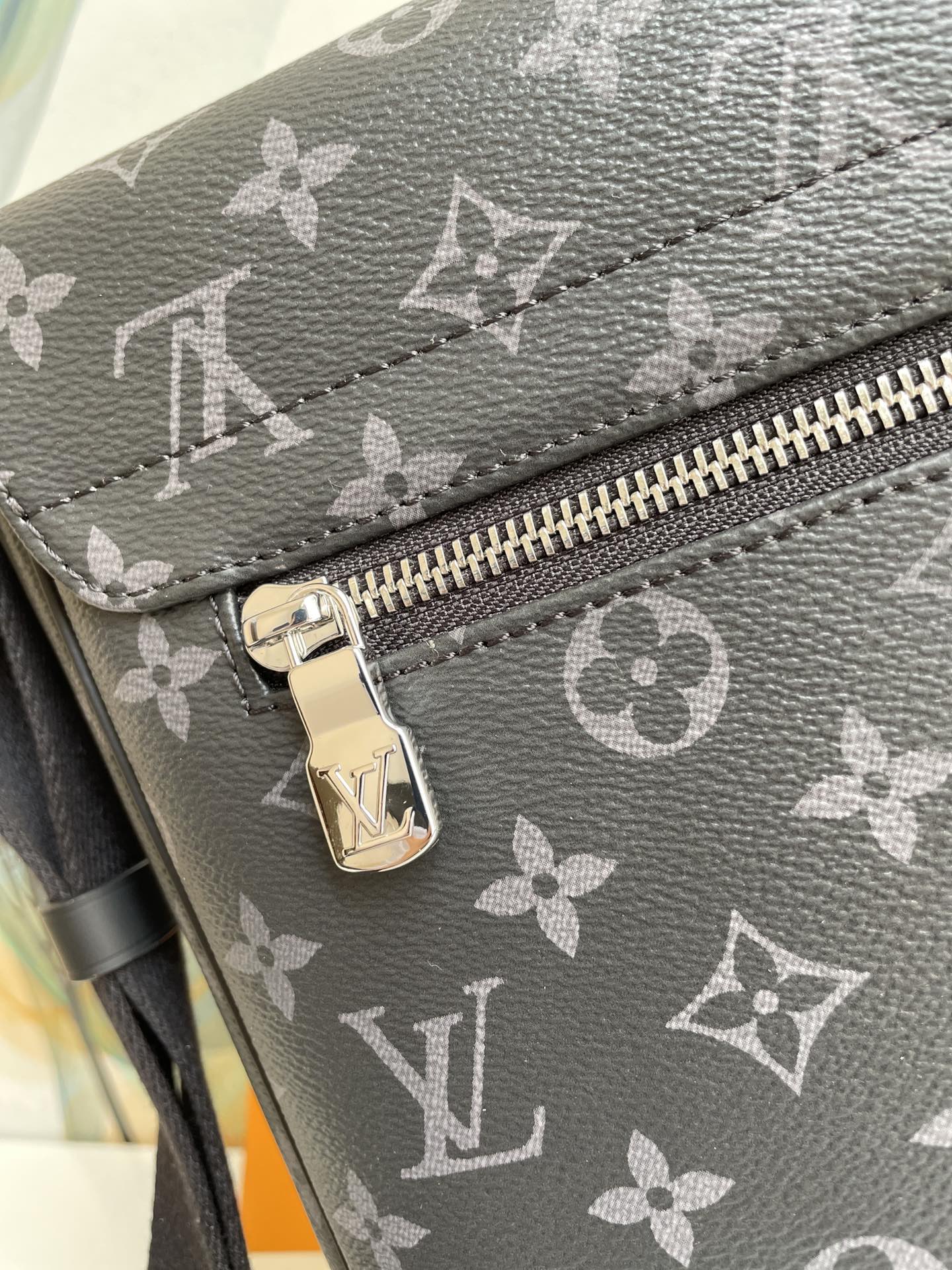 Louis Vuitton District MM Monogram Eclipse Canvas For Men, Men’s Bags, Shoulder And Crossbody Bags 12.2in/31cm