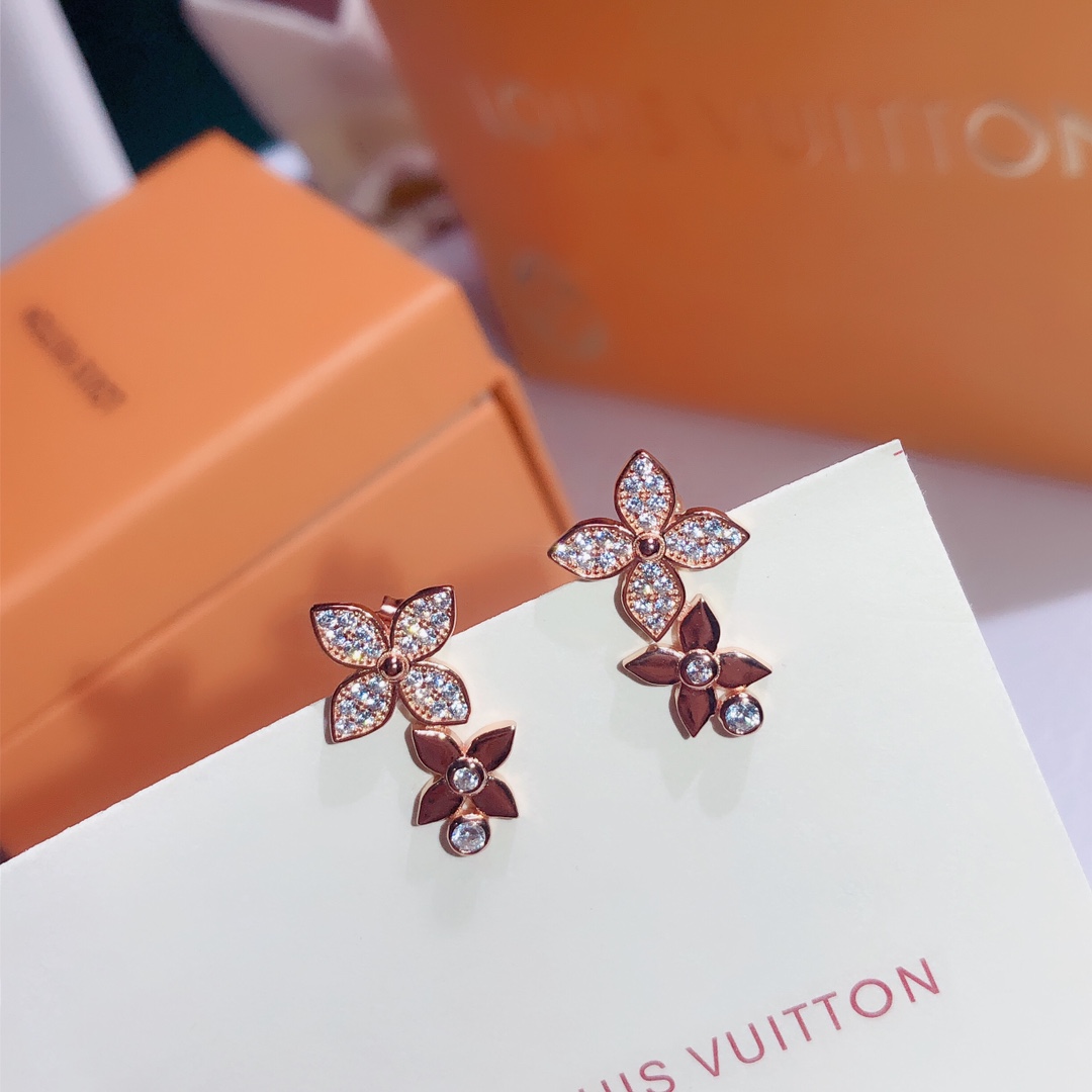 Louis Vuitton Douple Flowers Earrings Pink Gold Tone For Women