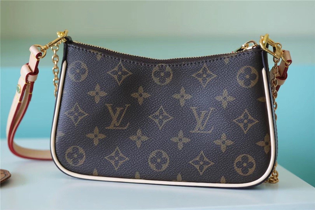 Louis Vuitton Easy Pouch On Strap Monogram Canvas For Women, Women’s Handbags, Shoulder And Crossbody Bags 19cm/7.5in LV