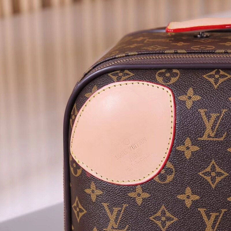 Louis Vuitton Exqusite Travelling Luggage Monogram Canvas Unisex, Travel Luggages 24in/61cm
