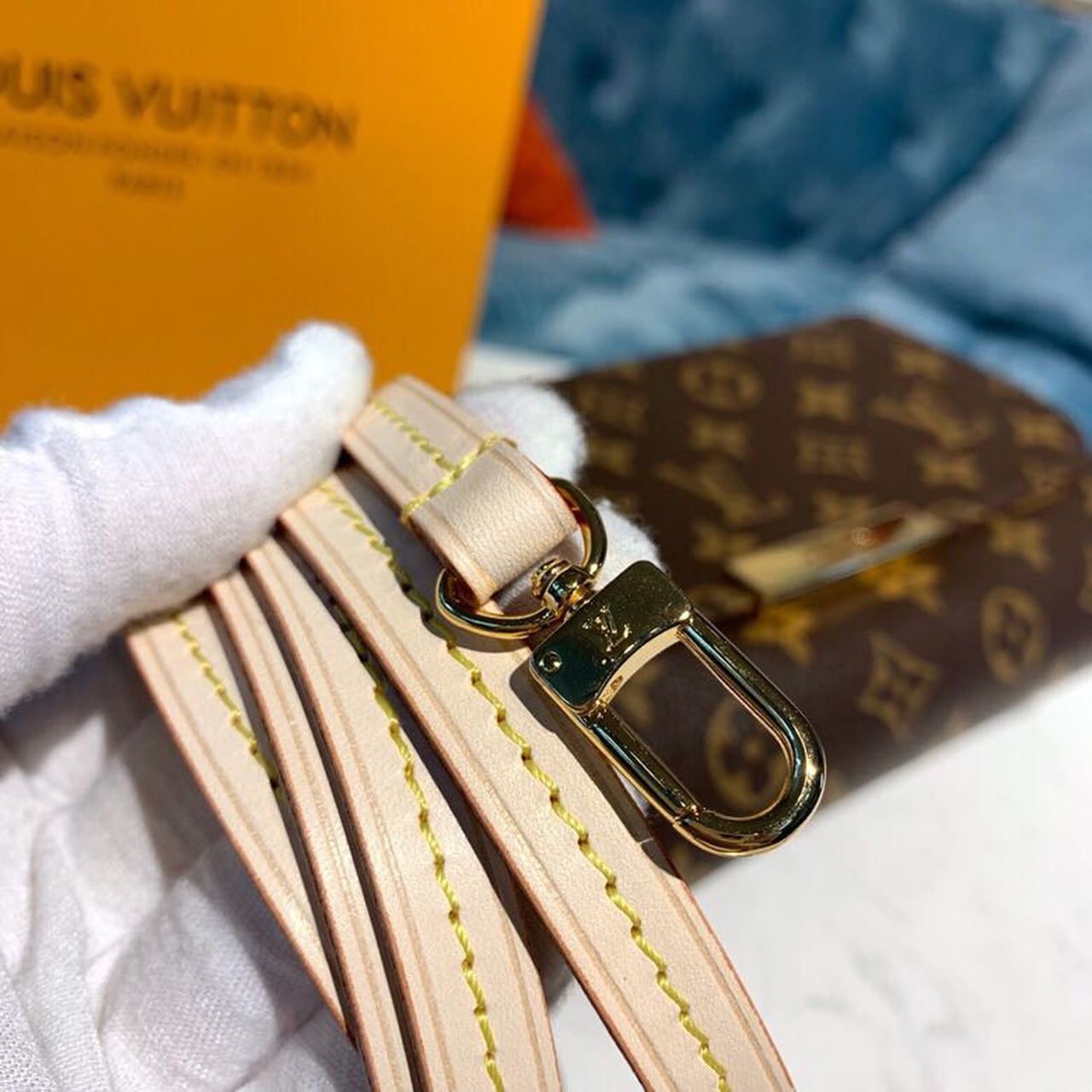 Louis Vuitton Favorite PM Monogram Canvas For Women, Women’s Handbags, Shoulder And Crossbody Bags 10.2in/26cm