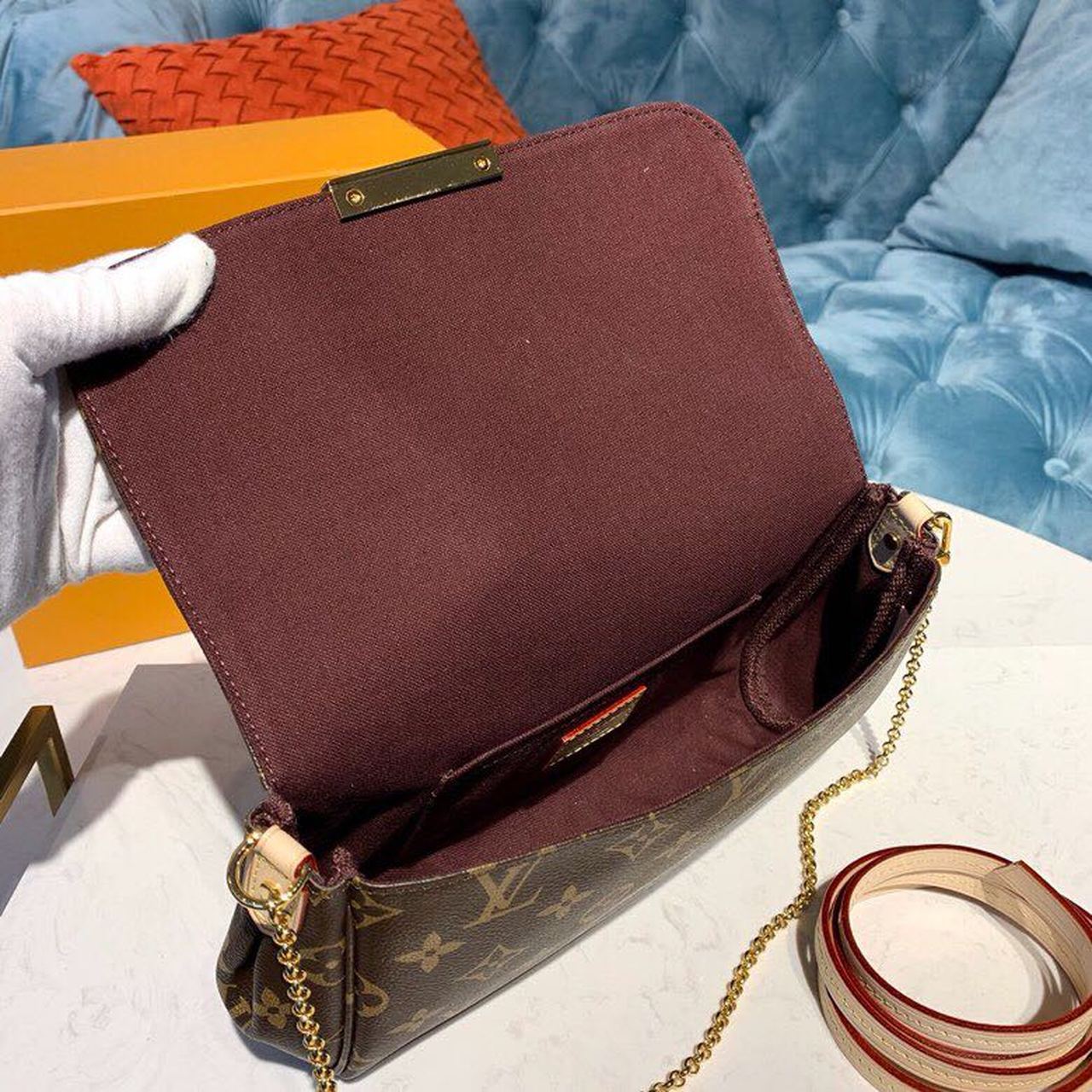 Louis Vuitton Favorite PM Monogram Canvas For Women, Women’s Handbags, Shoulder And Crossbody Bags 10.2in/26cm