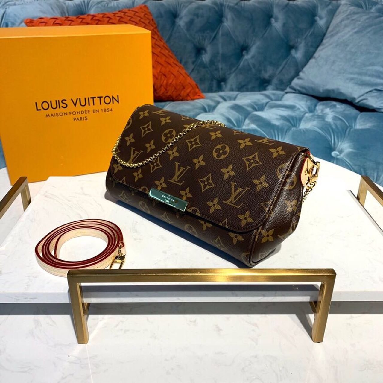 Louis Vuitton Favorite PM Monogram Canvas For Women, Women’s Handbags, Shoulder And Crossbody Bags 10.2in/26cm