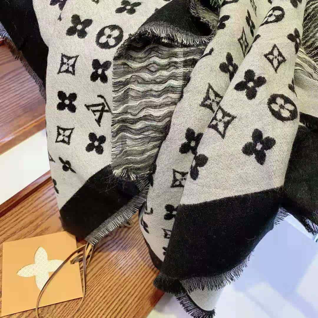 Louis Vuitton Game On Scarf White For Women