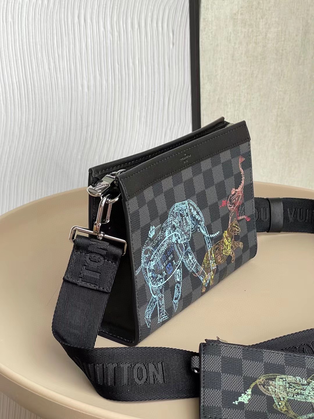 Louis Vuitton Gaston Wearable Wallet Damier Graphite For Men, Men’s Bags, Shoulder And Crossbody Bags 8.7in/22cm