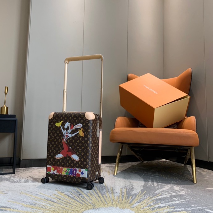 Louis Vuitton Horizon 55 Monogram Canvas For Women, Women’s Luggage 21.7in/55cm LV