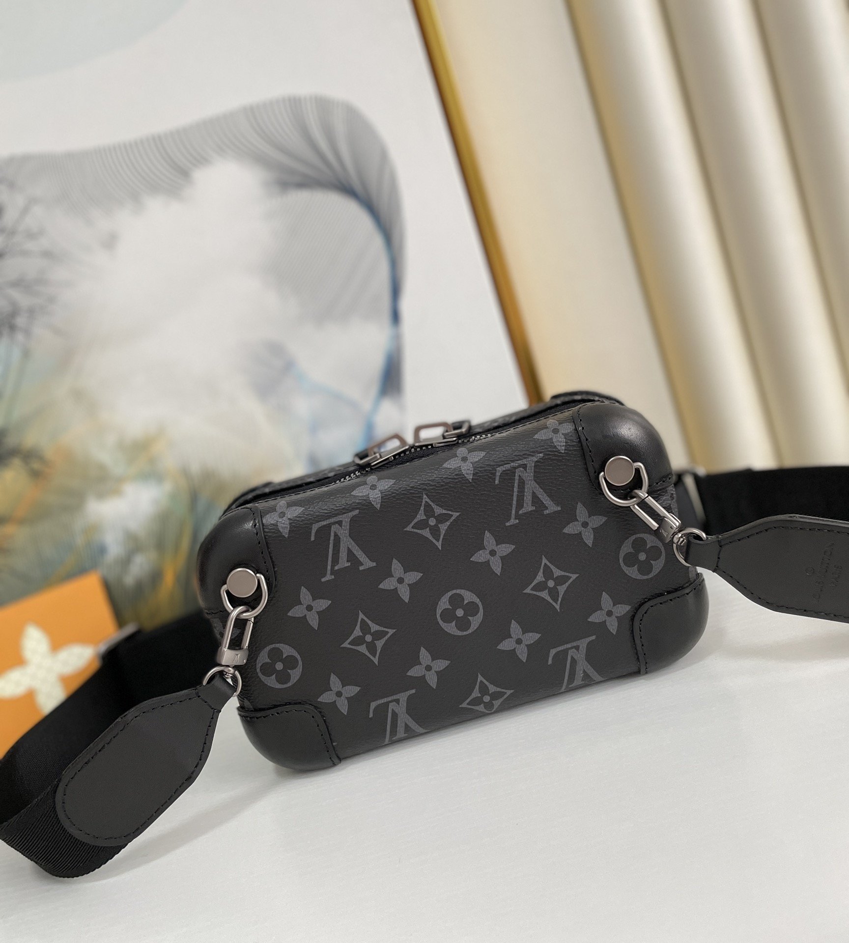 Louis Vuitton Horizon Clutch Monogram Eclipse For Men, Men’s Bags, Shoulder And Crossbody Bags 8.3in/21cm