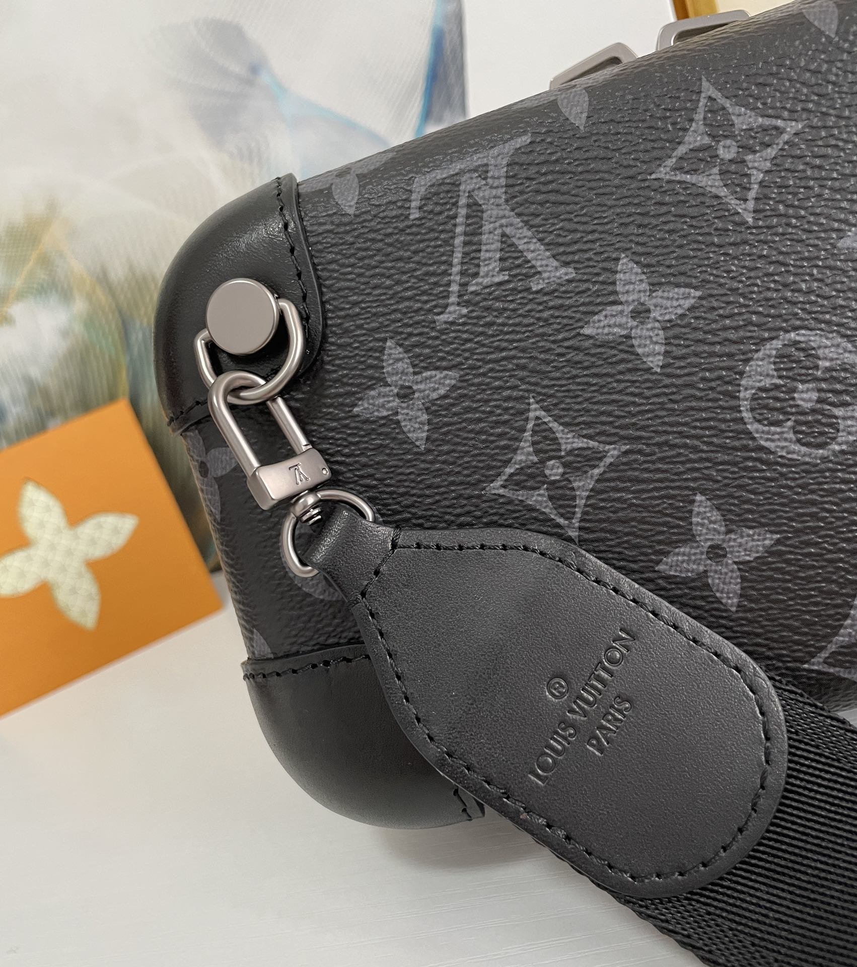 Louis Vuitton Horizon Clutch Monogram Eclipse For Men, Men’s Bags, Shoulder And Crossbody Bags 8.3in/21cm