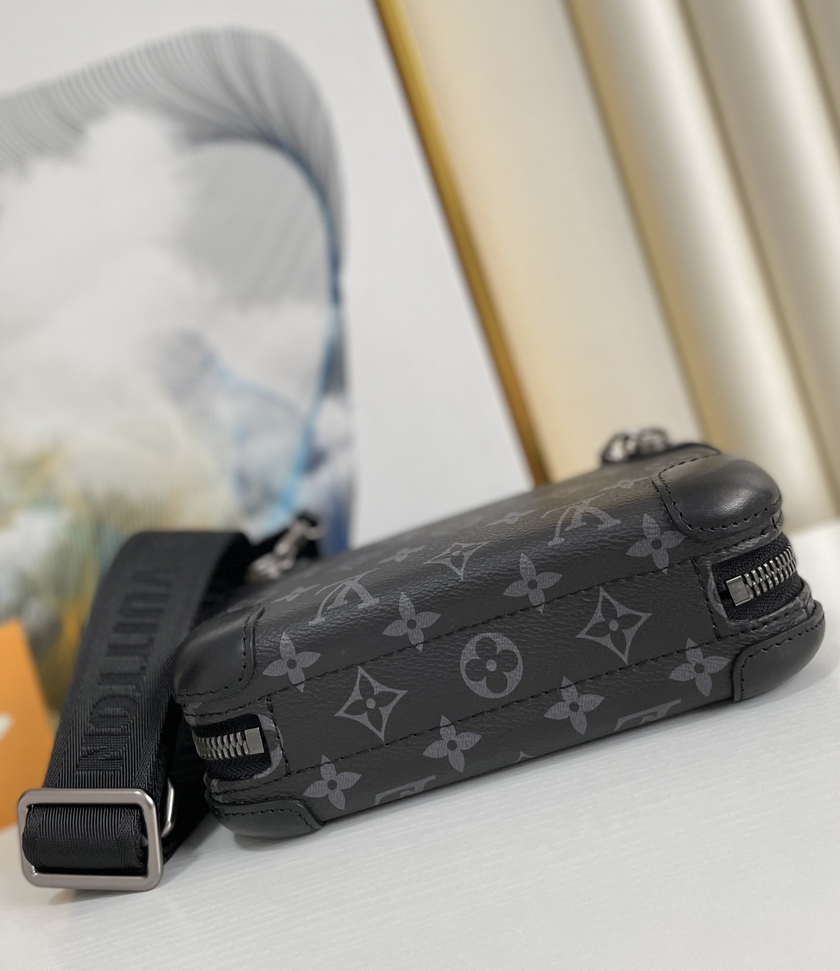 Louis Vuitton Horizon Clutch Monogram Eclipse For Men, Men’s Bags, Shoulder And Crossbody Bags 8.3in/21cm