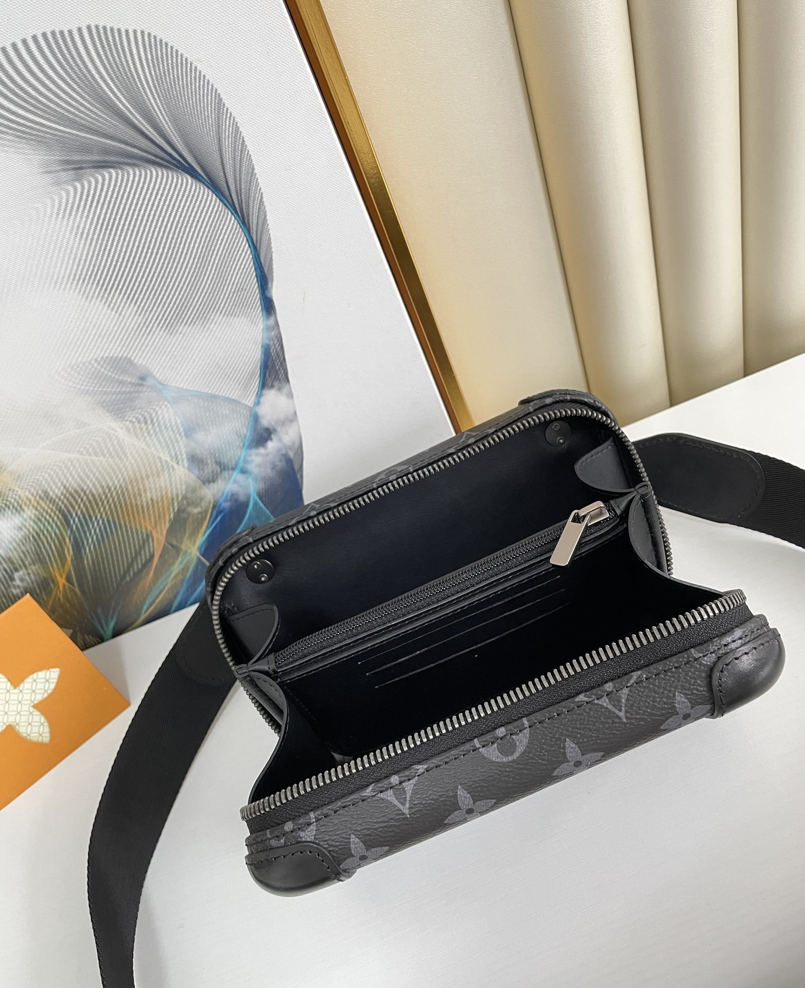 Louis Vuitton Horizon Clutch Monogram Eclipse For Men, Men’s Bags, Shoulder And Crossbody Bags 8.3in/21cm