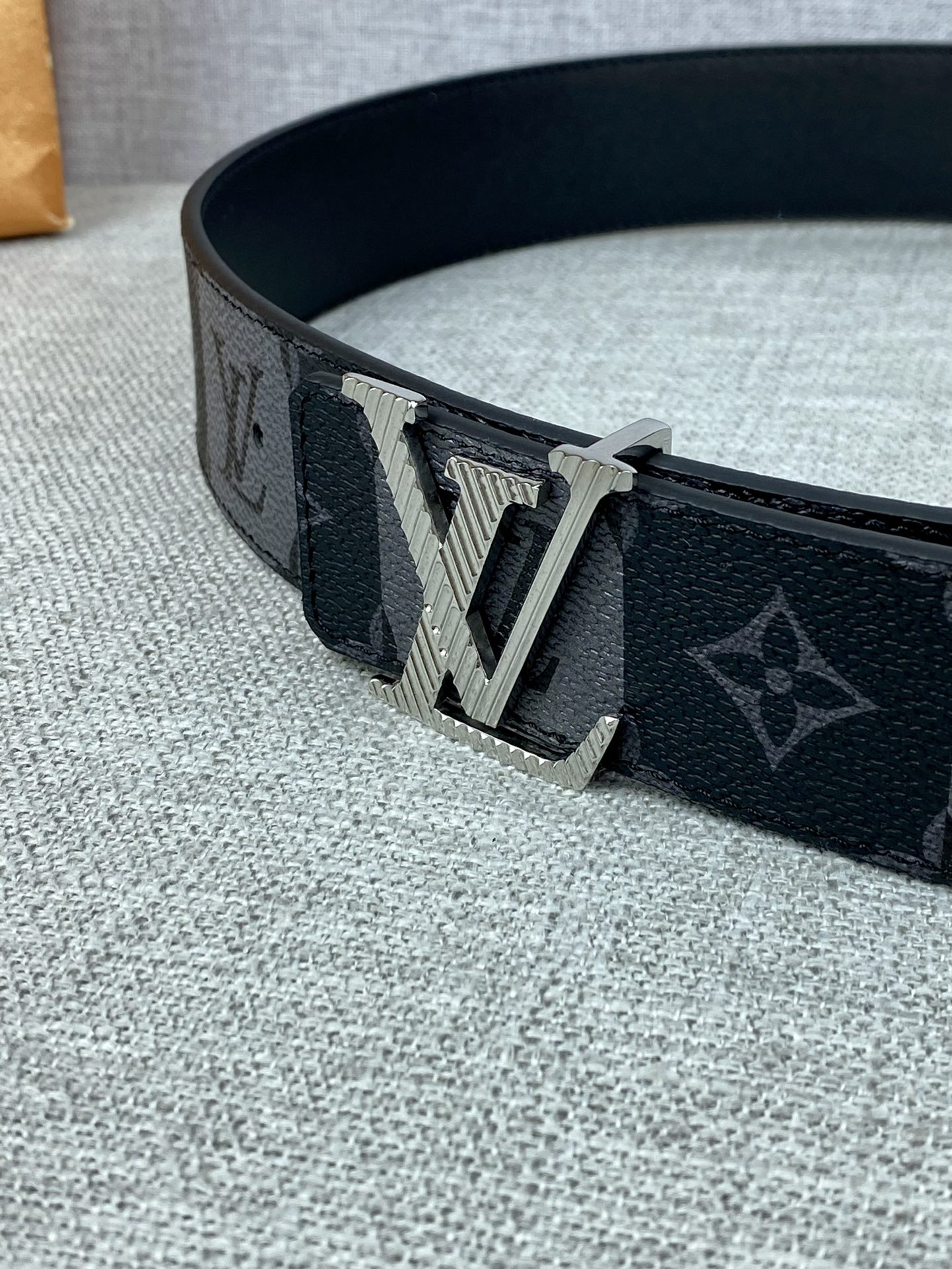 Louis Vuitton Iconic Reversible LV Belt Black LV Women Belt