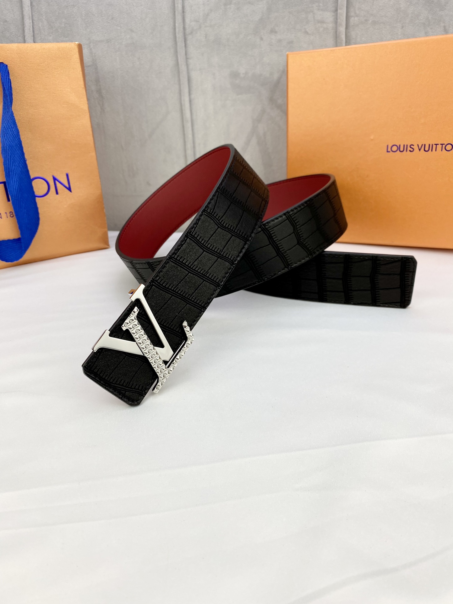 Louis Vuitton Iconic Reversible LV Belt Black LV Women Belt