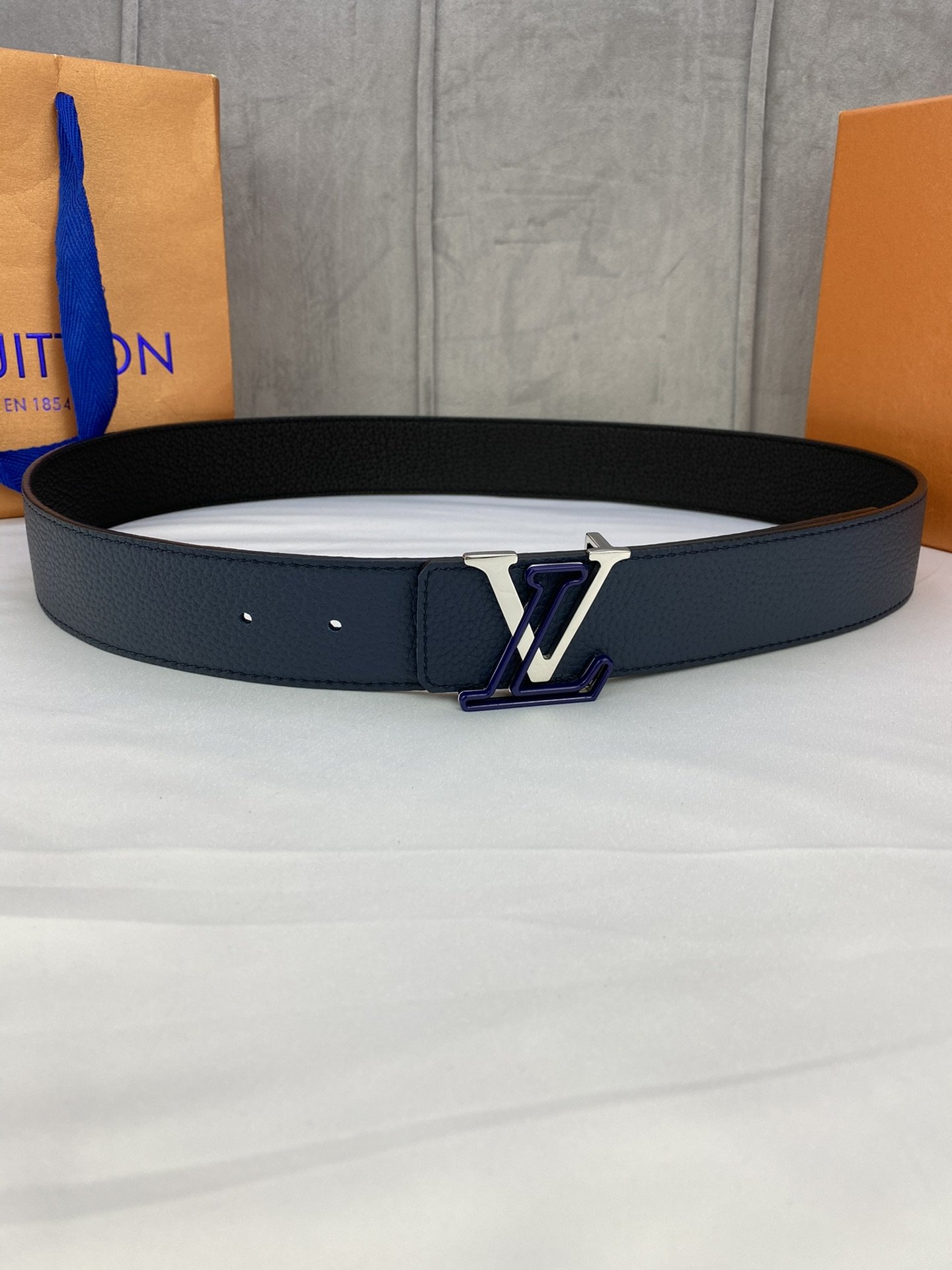 Louis Vuitton Iconic Reversible LV Belt Black LV Women Belt