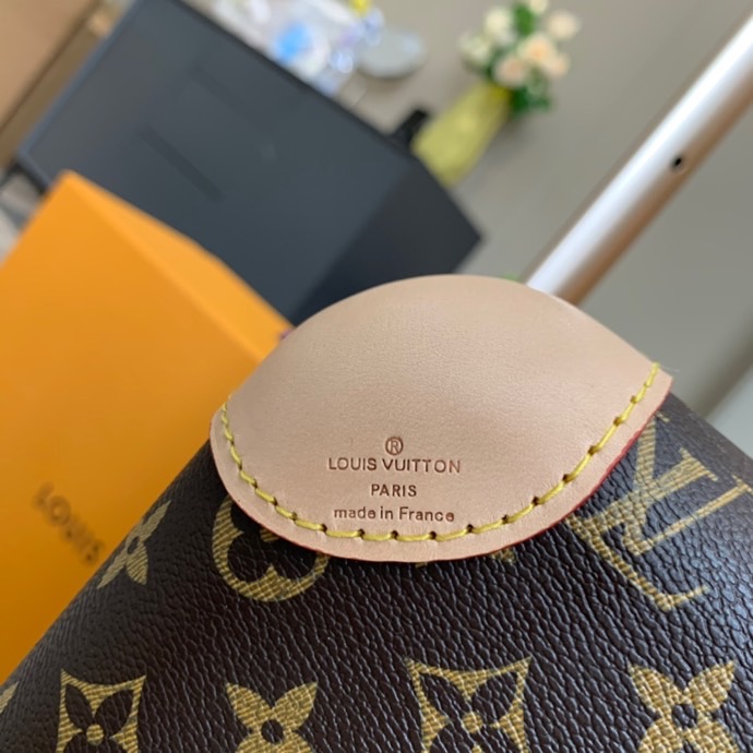 Louis Vuitton Jasmine Horizon 55 Monogram Canvas For Women, Women’s Luggage 21.7in/55cm LV