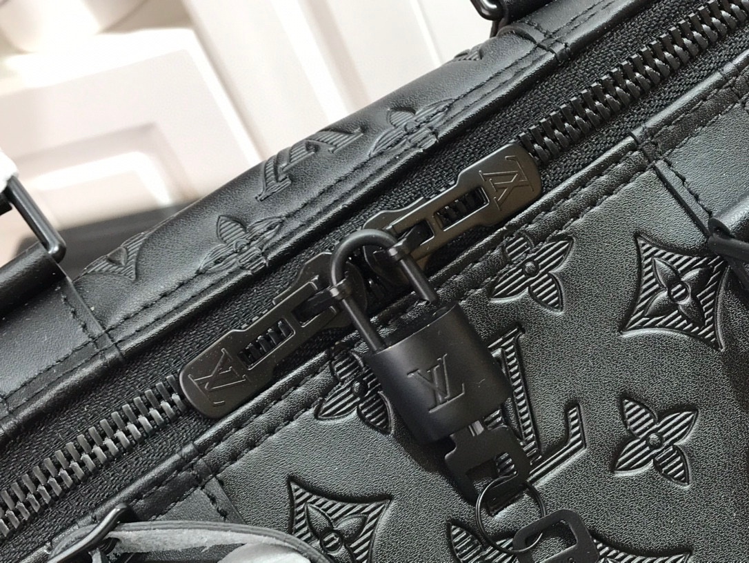 Louis Vuitton Keepall Bandoulière 50 Monogram Shadow For Men, Men’s Travel Bags 19.7in/50cm