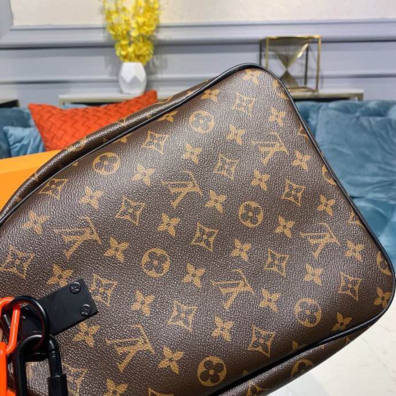 Louis Vuitton Keepall Bandouliere 50 Monogram Solar Ray Canvas Black/Orange By Virgil Abloh For Men, Men’s Bags, Travel Bags 19.7in/50cm