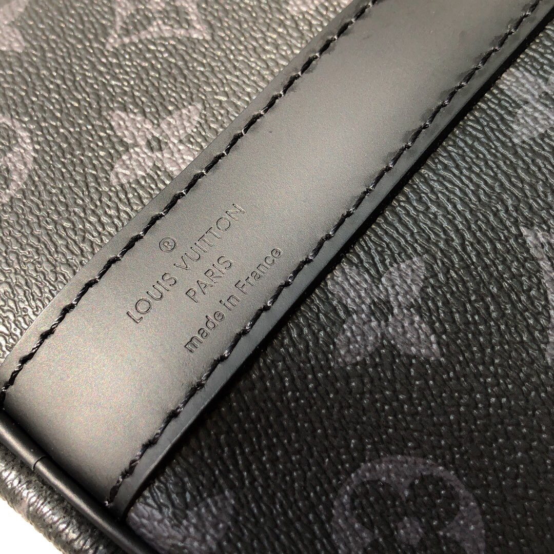 Louis Vuitton Keepall Bandouliere 55 Monogram Eclipse Canvas For Men, Men’s Bags, Travel Bags 21.7in/55cm