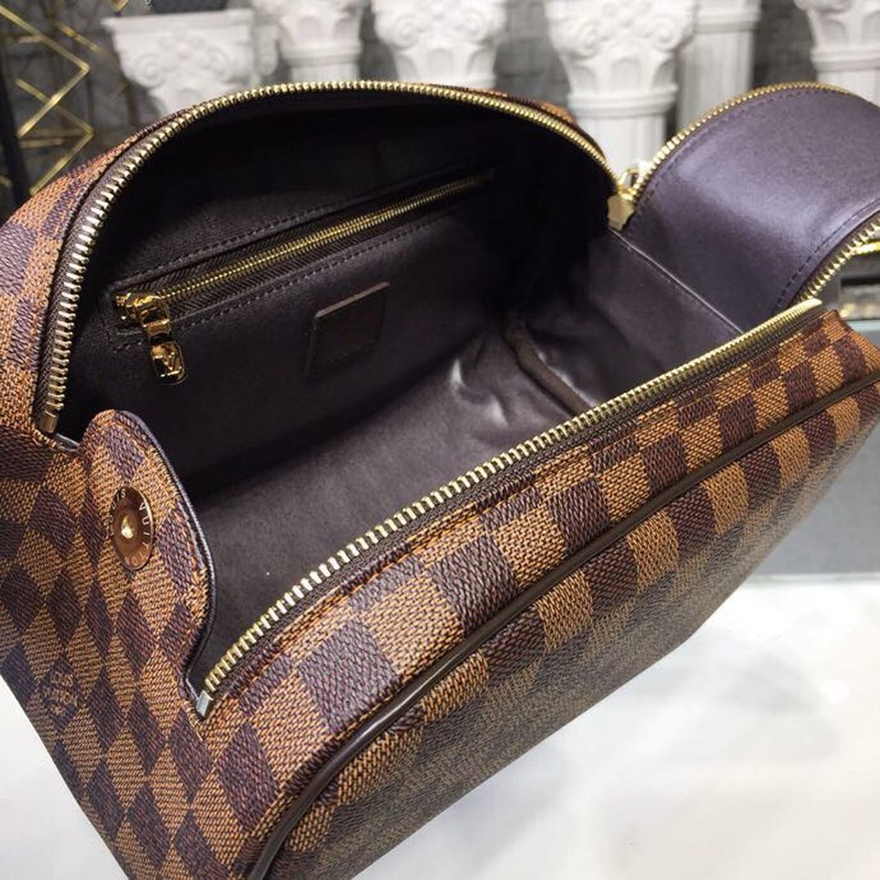 Louis Vuitton King Size Toiletry Damier Ebene Canvas For Women, Women’s Bags, Travel Bags 11in/28cm