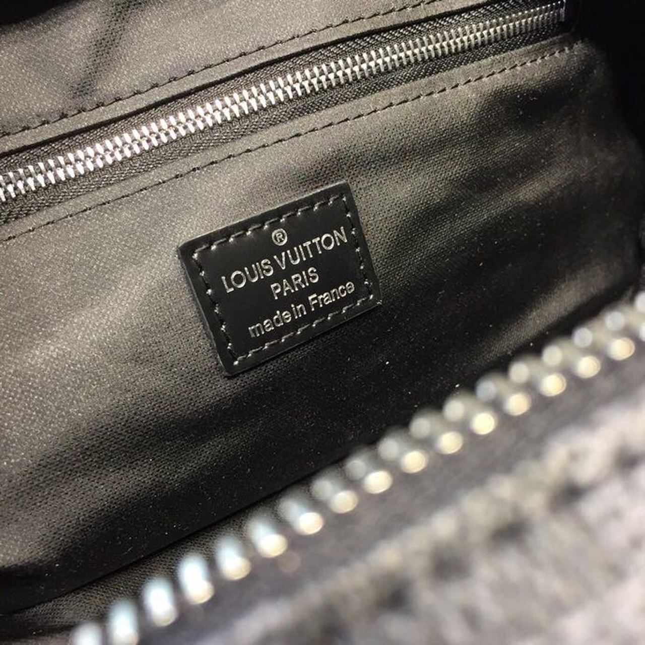Louis Vuitton King Size Toiletry Damier Graphite Canvas For Women, Women’s Bags, Travel Bags 11in/28cm LV